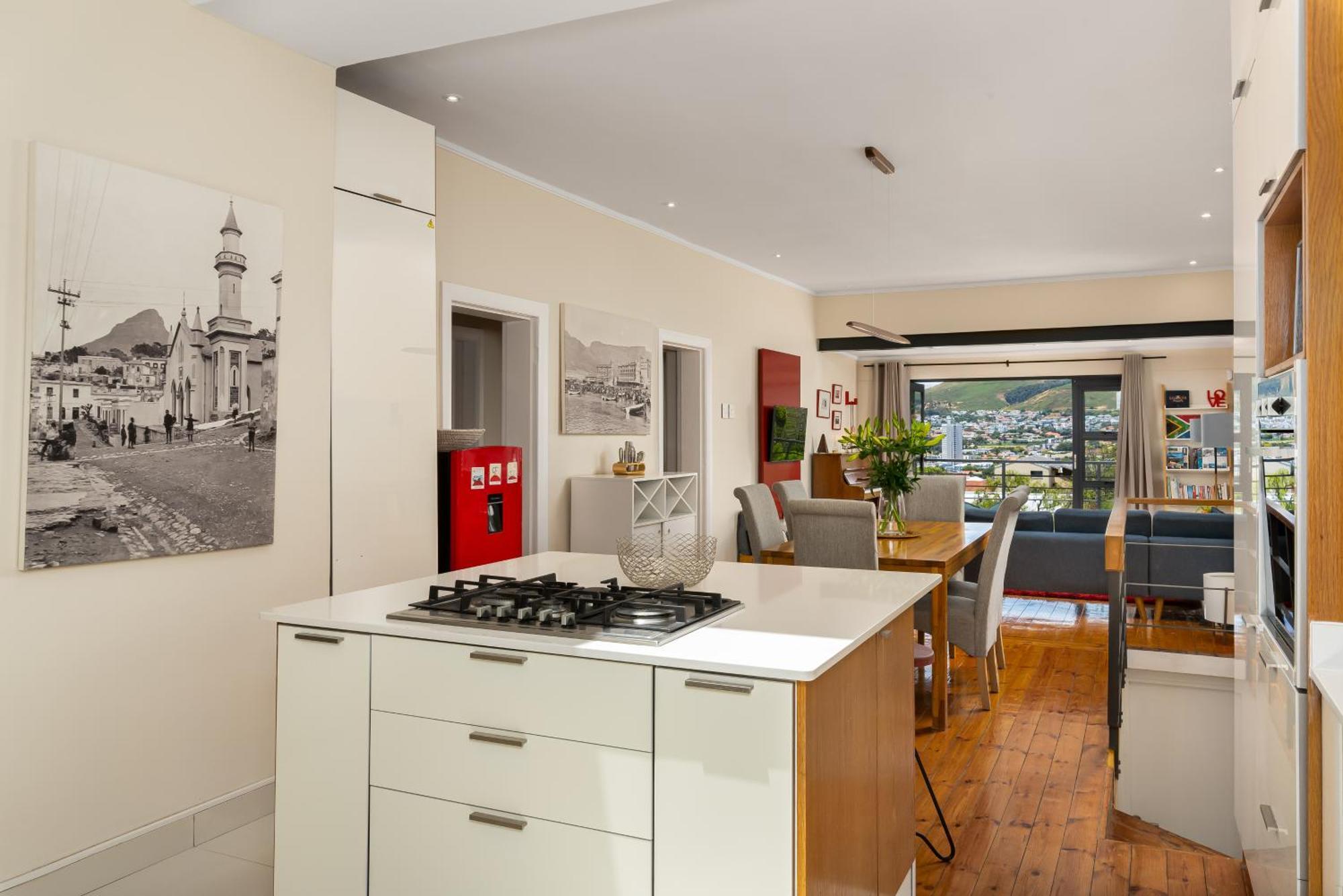 Apartment Road 14 *